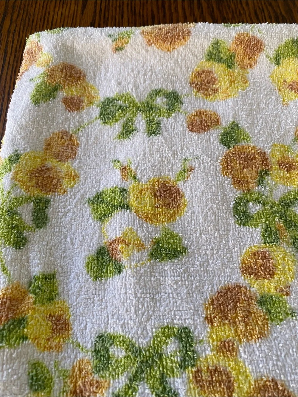 Vintage Mid Century MCM Yellow Green Floral Bathroom Towel